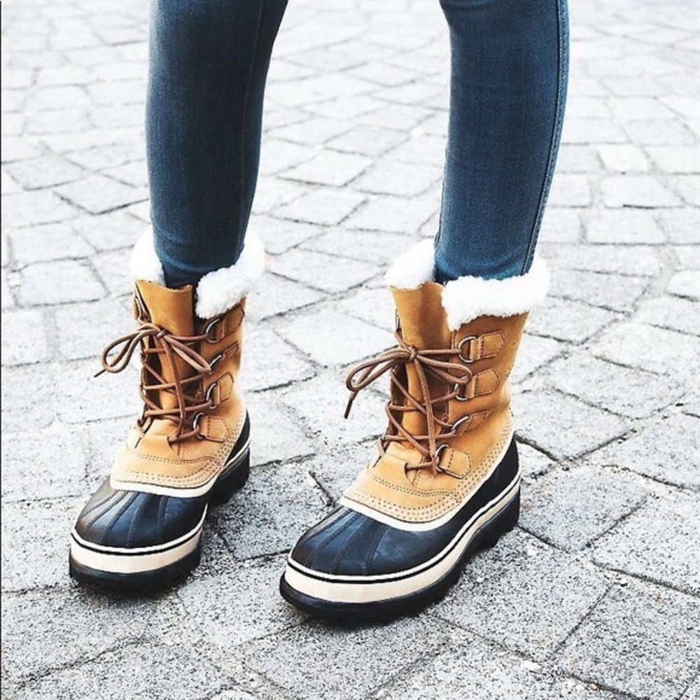 Sorel Caribou Boots Size 7.5